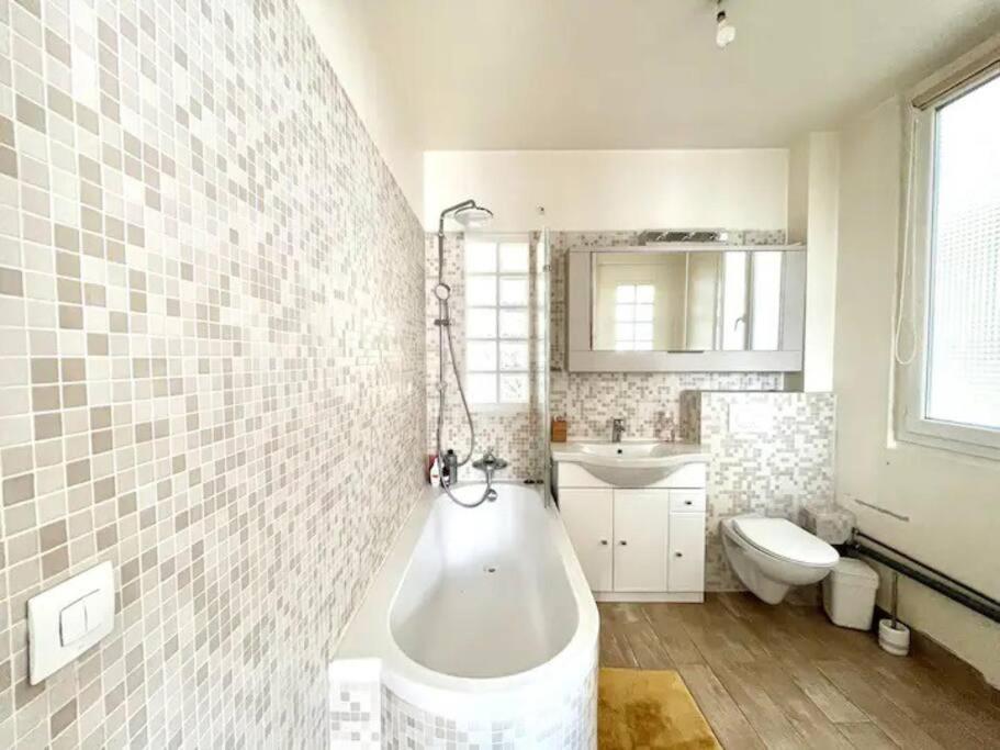 Bel Appartement 96M2 16Eme Parigi Esterno foto